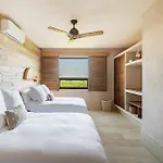 Artila Beach Condos, Isla Mujeres