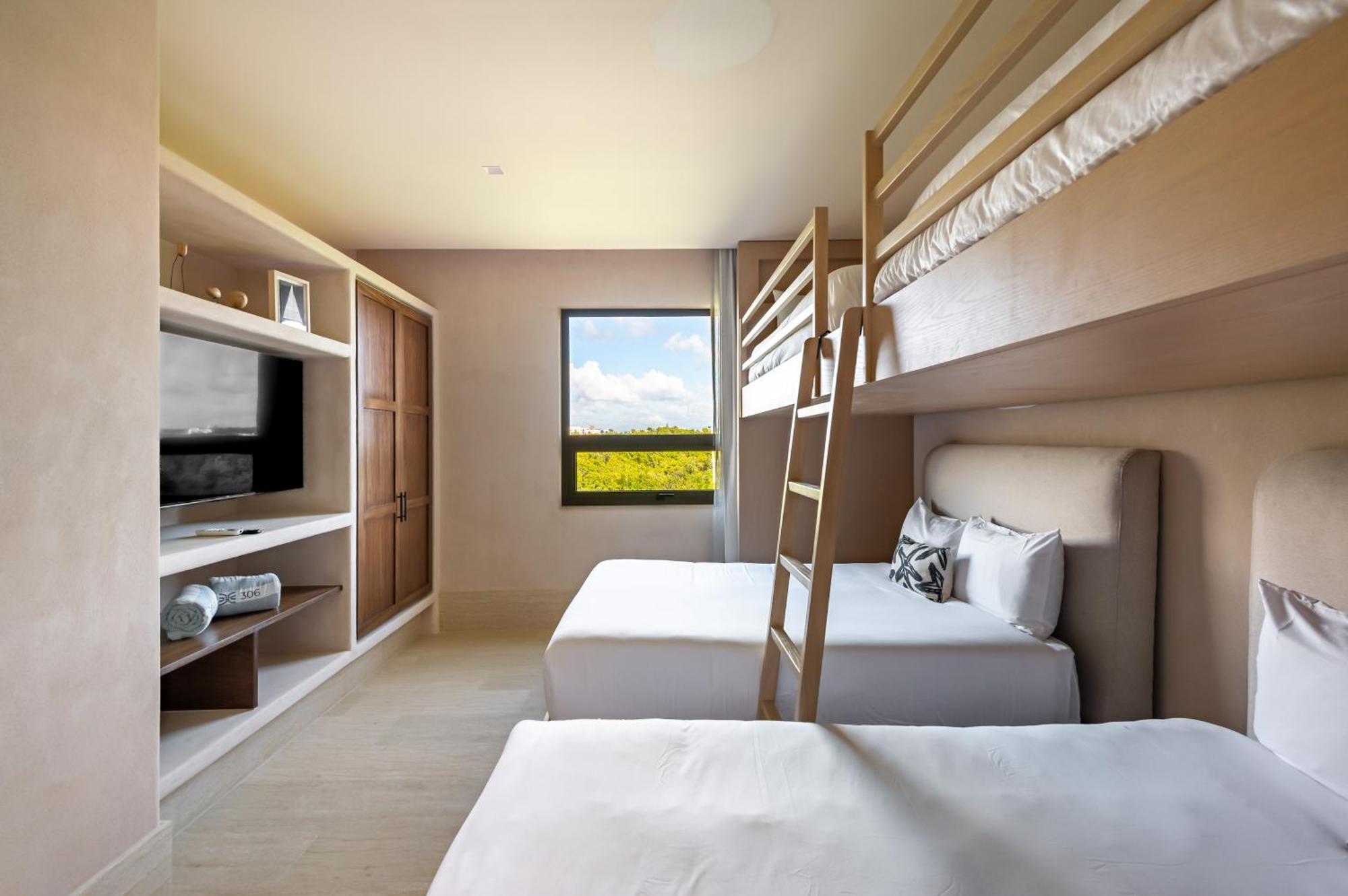 Artila Condos, Apartment
