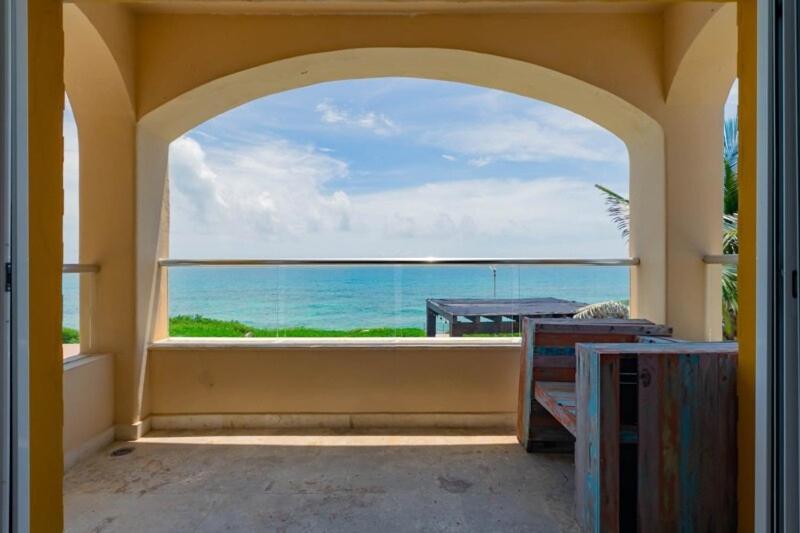 Apartment Sea-front Villa, Isla Mujeres! Stunning Sea Views!