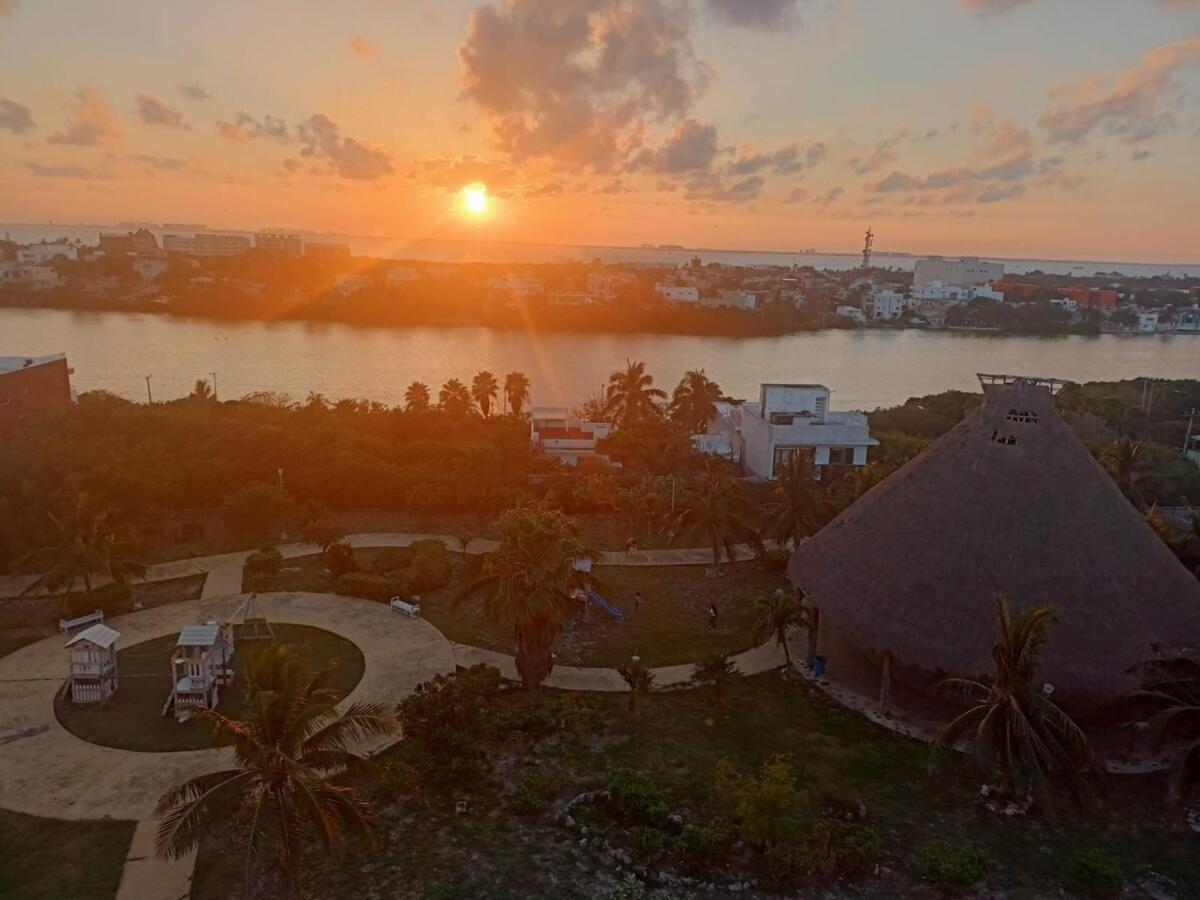 Sea-front Villa, Isla Mujeres! Stunning Sea Views! * Isla Mujeres