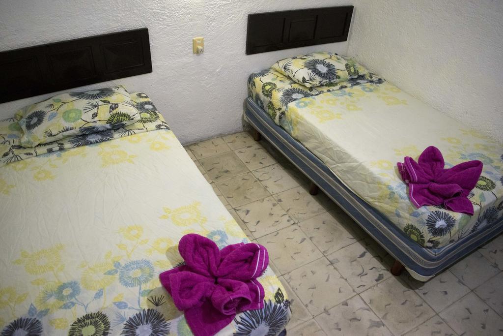 Azucar Albergue Ilha das Mulheres