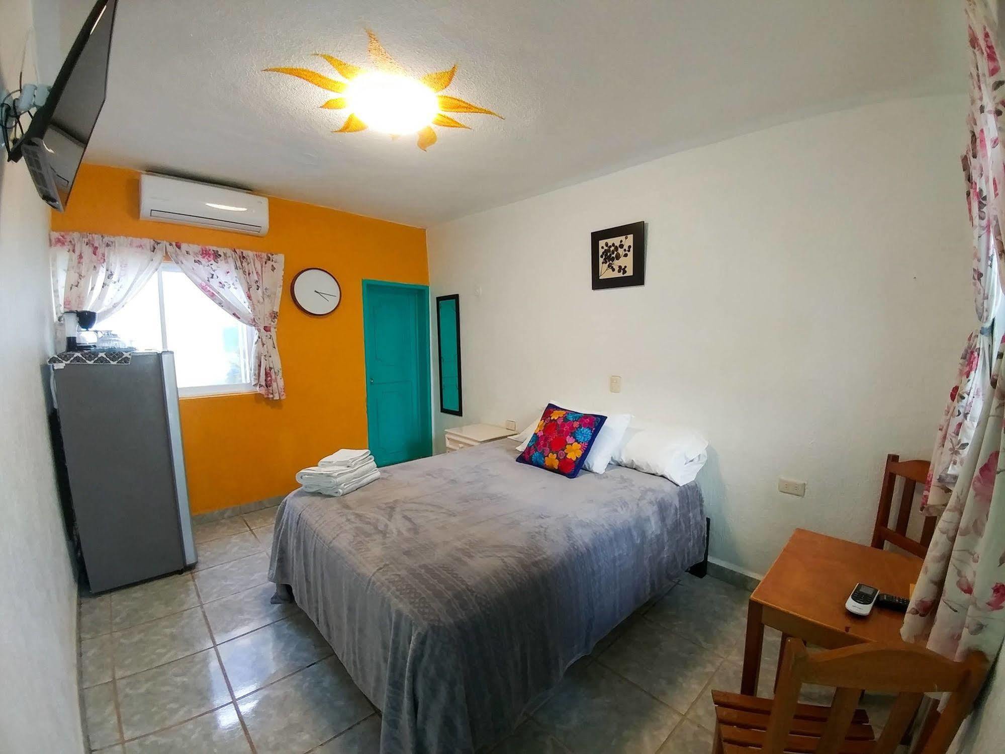 Paso Del Sol Inn 2*
