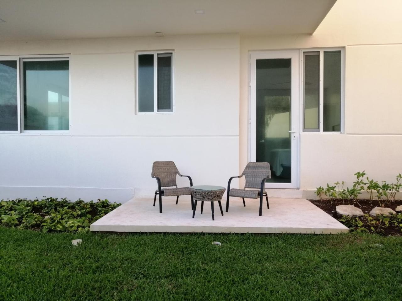 Apartahotel Punta Mundaca Suites *
