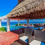 Deep Blue Condos - 102