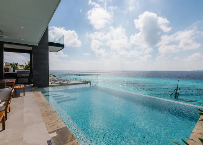 Luxury Oceanfront Villa In Isla Mujeres