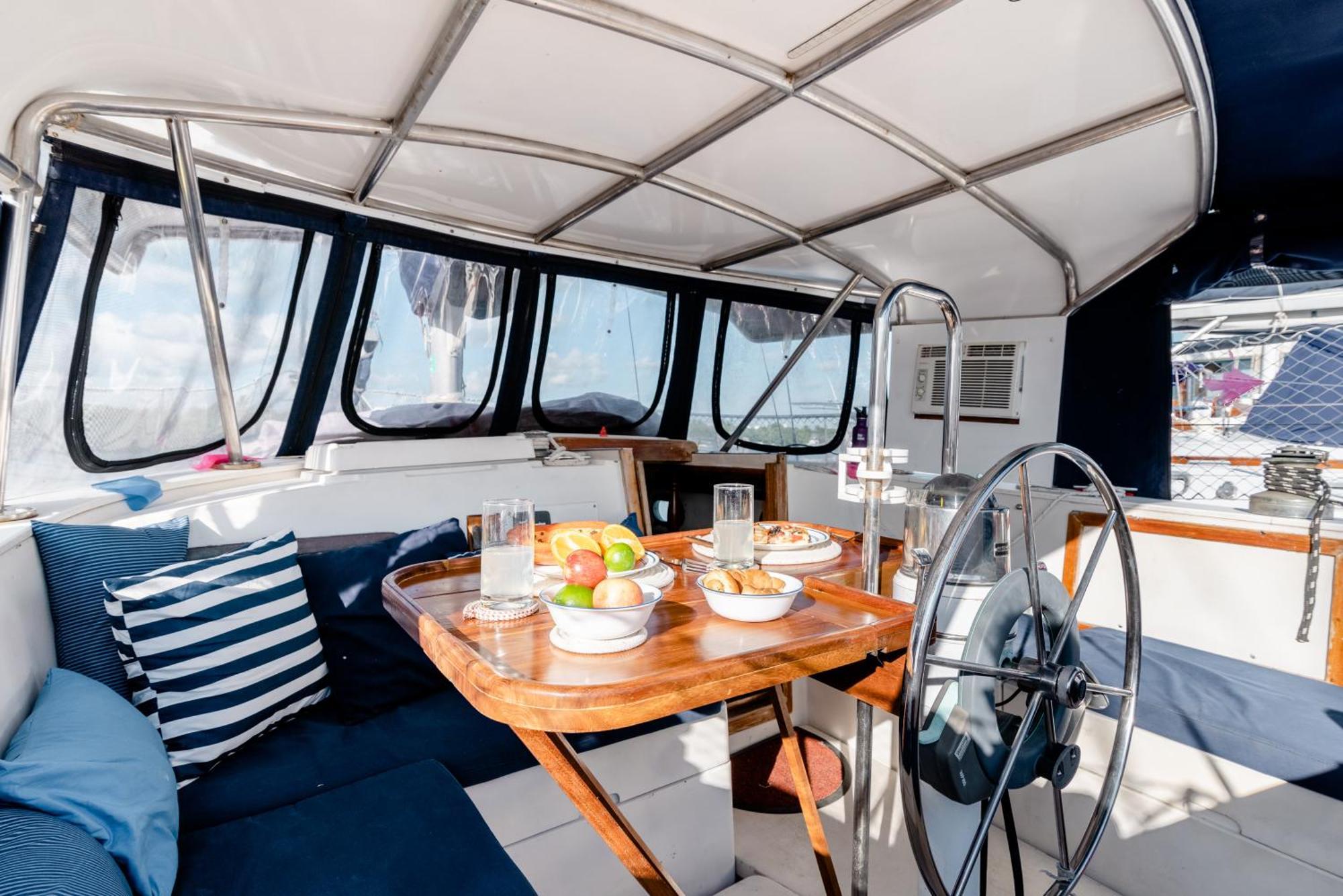 Botel Walk Barefoot To Beach! Two Bathrooms! Entire Private Sailboat Isla Mujeres