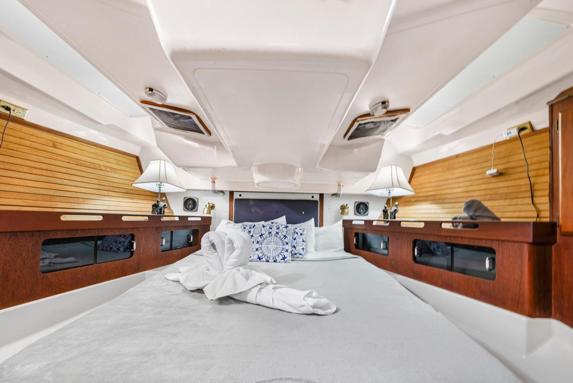 An Island Of Your Own - Your Private Sailboat, The Elegance Botel Ilha das Mulheres