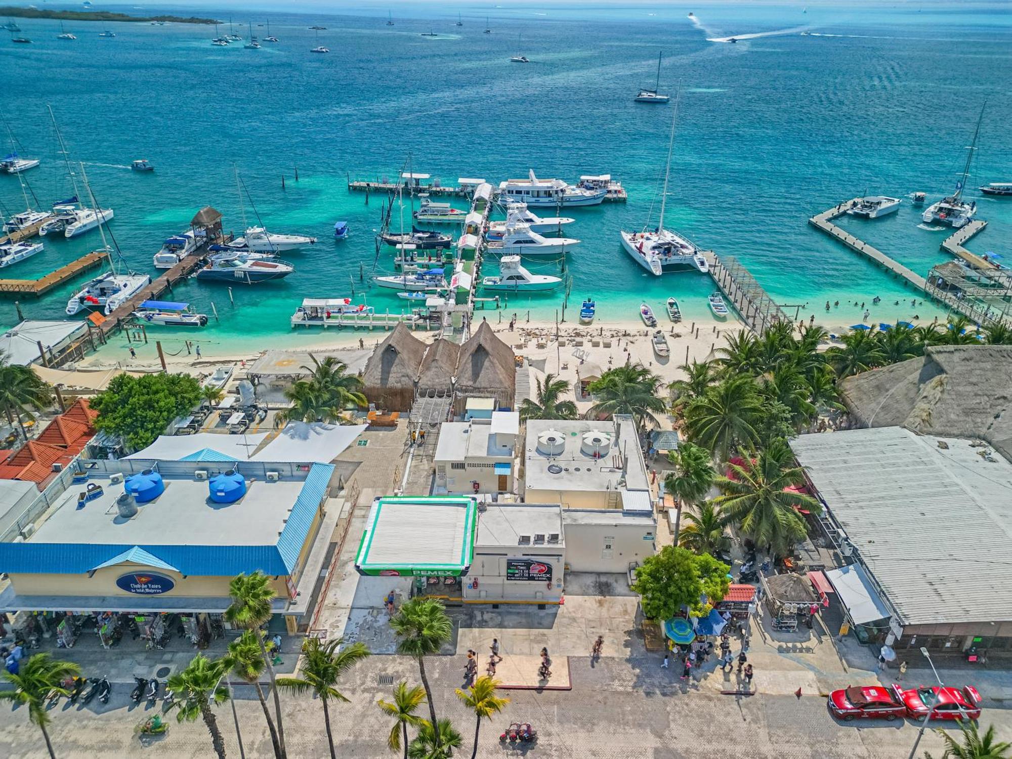 Botel An Island Of Your Own - Your Private Sailboat, The Elegance