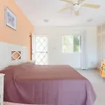 Marysol D8 Beachfront Next To Nomads