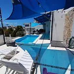 Casa Linda Isla Loft- Ocean View- Shared Pool