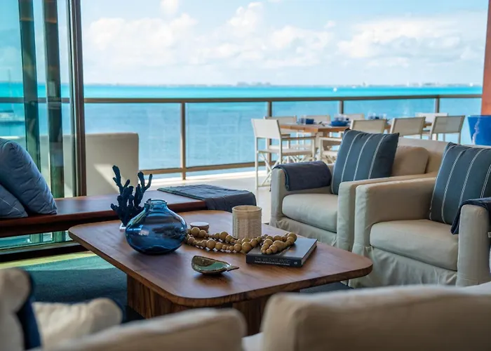 4Br Luxury Beachfront Apt W/ Heated Pool
