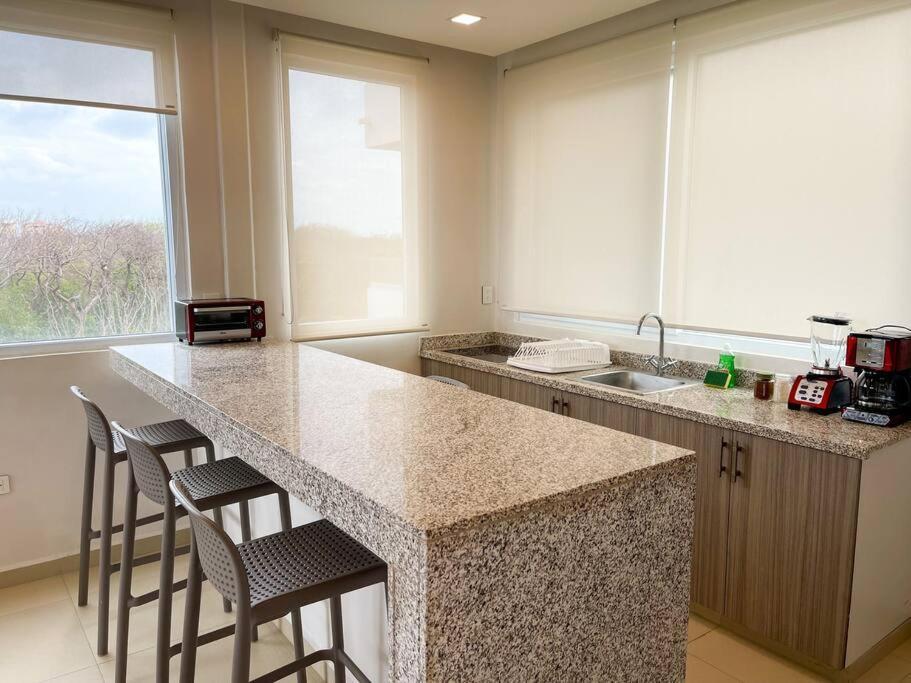 Modern Holiday On The Island - M2 * Isla Mujeres