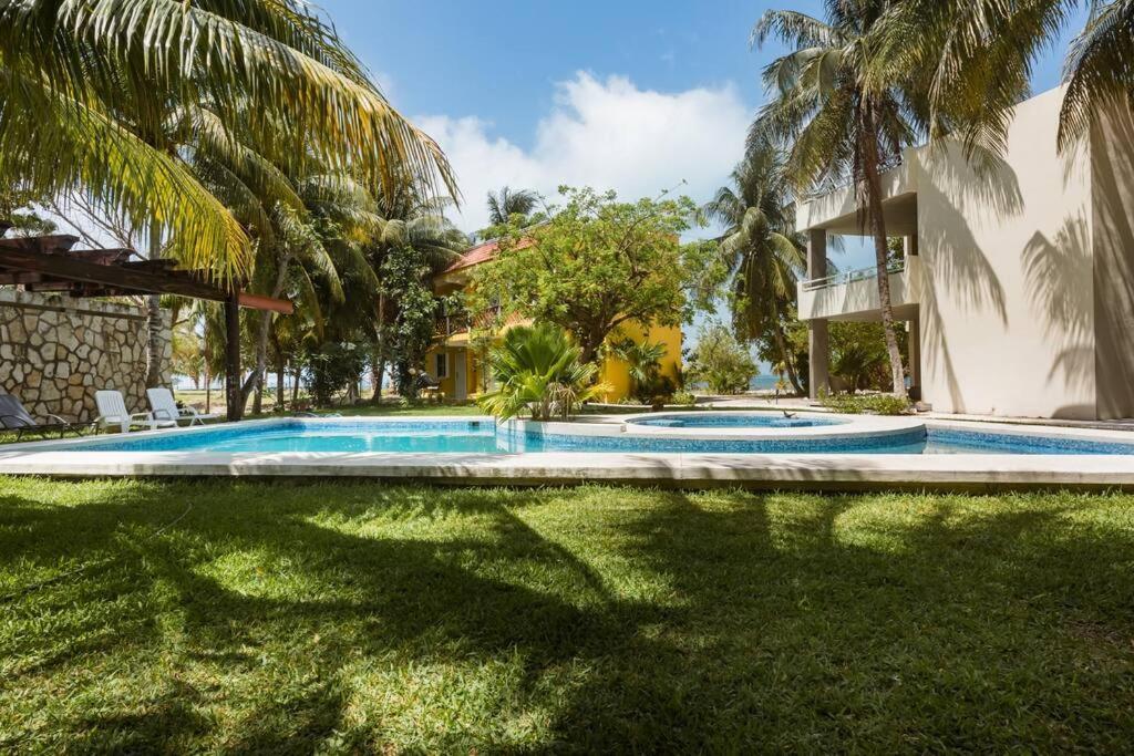 Marysol D8 Beachfront Next To Nomads Apartment *