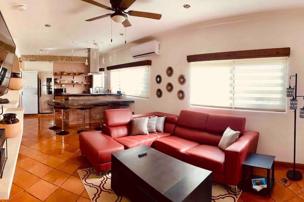 Large 2 Bedroom 2 Bathroom Perfect For Families! Apartment