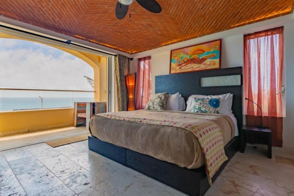 Sea-front Villa, Isla Mujeres! Stunning Sea Views! Apartment