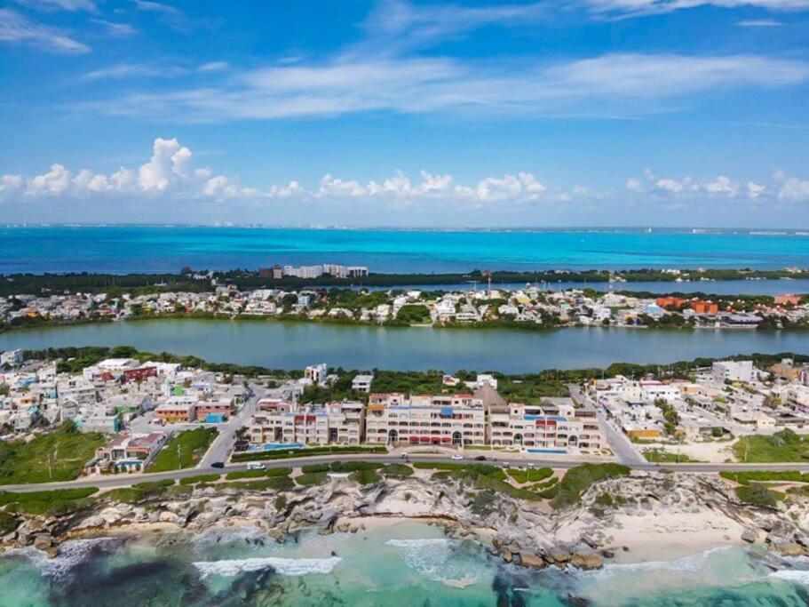 Sea-front Villa, Isla Mujeres! Stunning Sea Views! Isla Mujeres