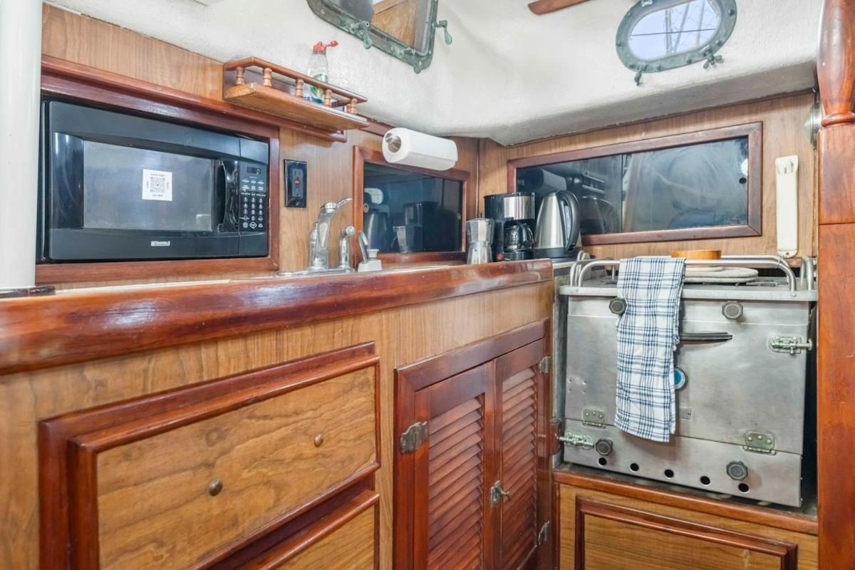 An Island Of Your Own - Your Private Sailboat, The Gemini