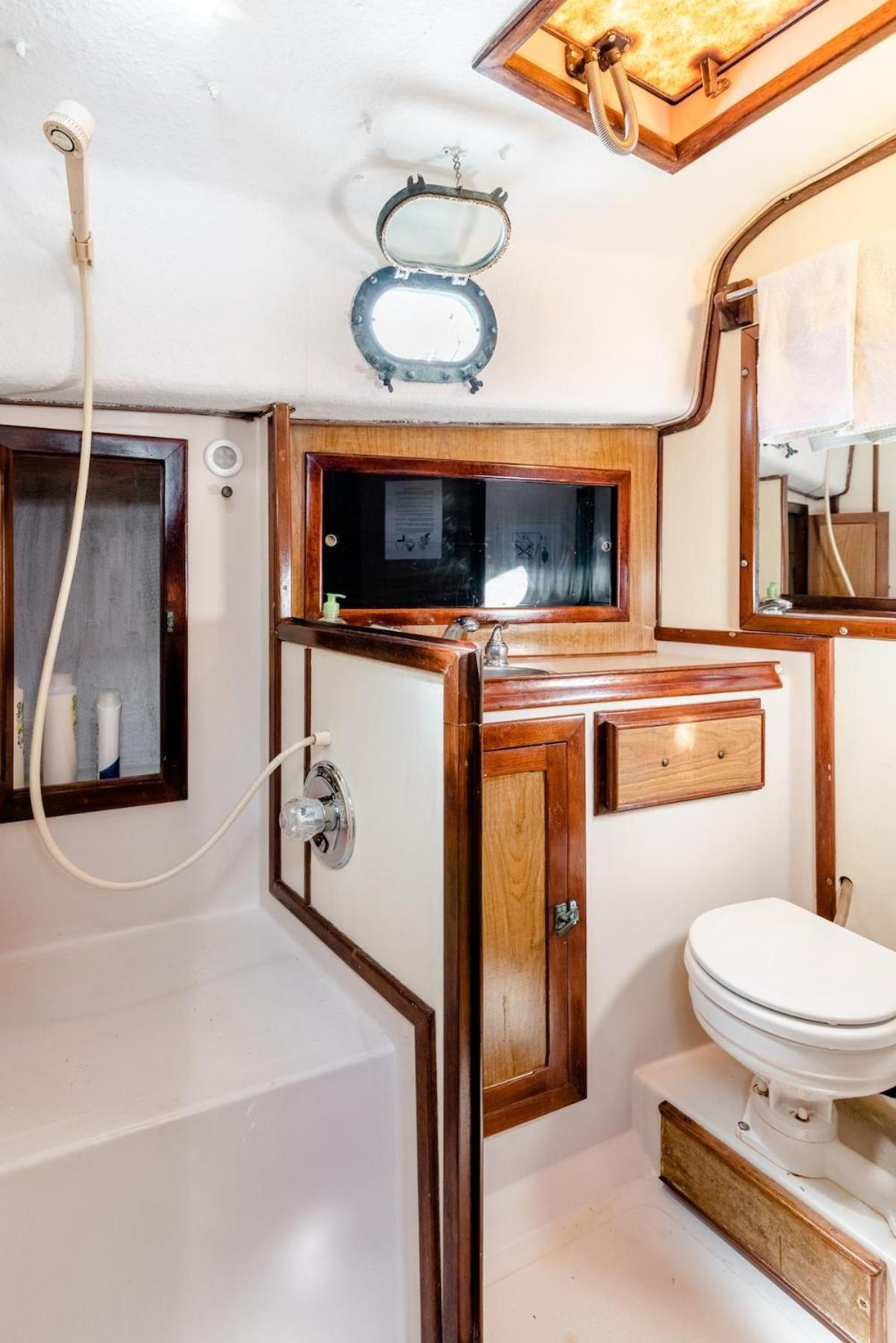 An Island Of Your Own - Your Private Sailboat, The Gemini Botel *