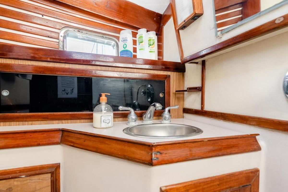 Botel An Island Of Your Own - Your Private Sailboat, The Gemini Isla Mujeres