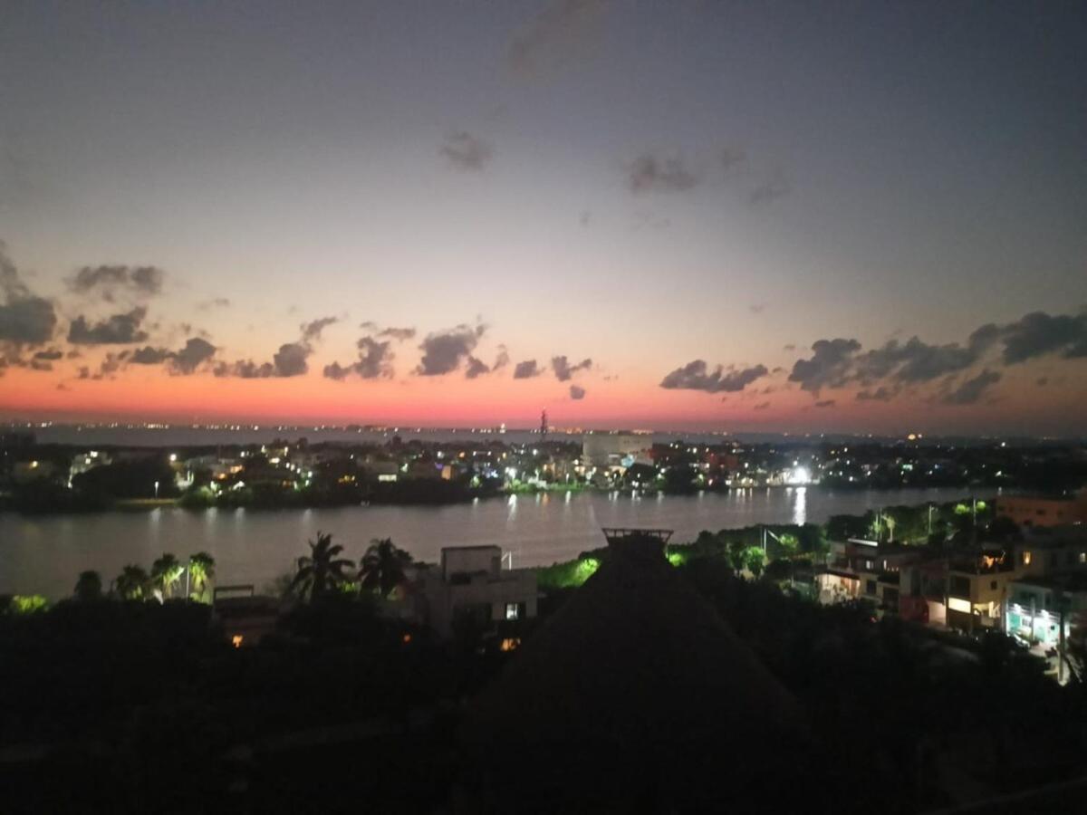 Sea-front Villa, Isla Mujeres! Stunning Sea Views! *