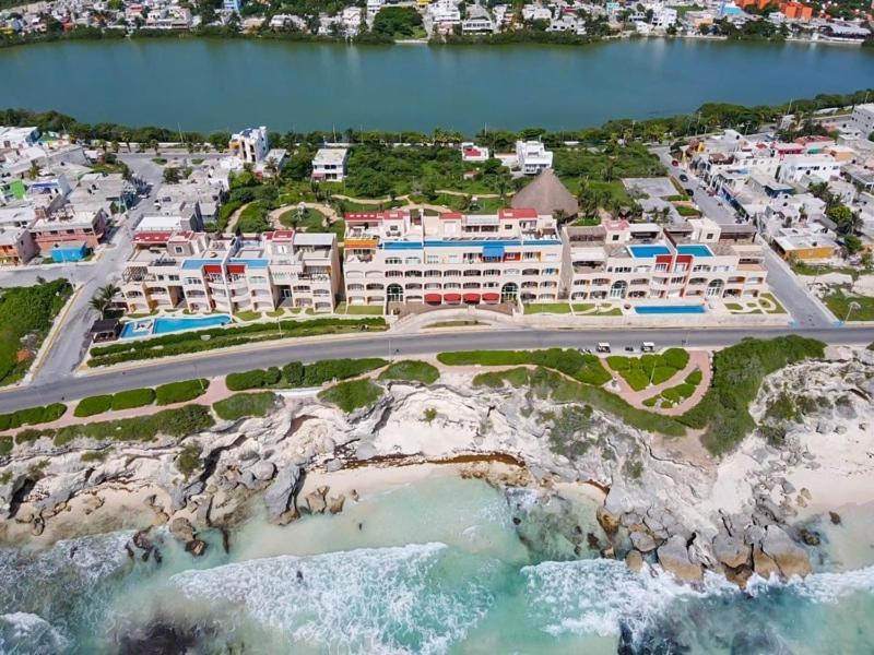 Sea-front Villa, Isla Mujeres! Stunning Sea Views! Isla Mujeres