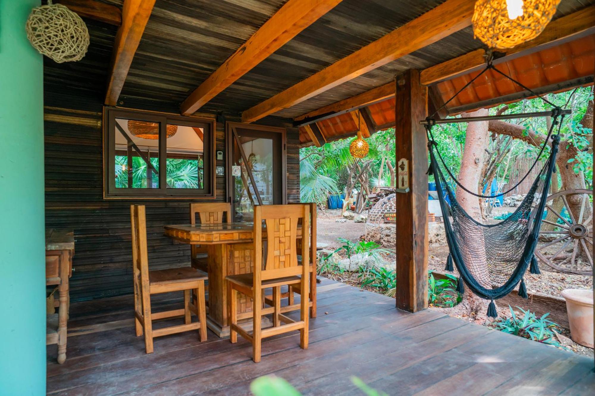 Chechen, Wooden In Tropical Garden Holiday home