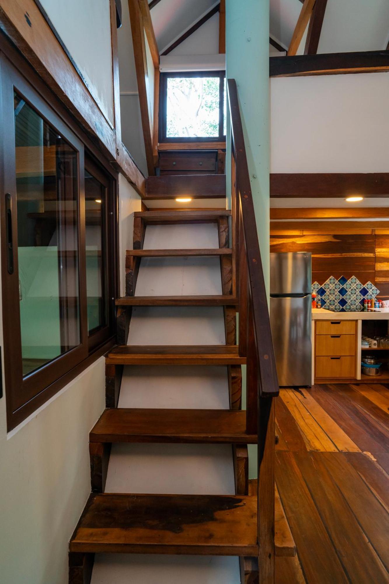 Holiday home Chechen, Wooden In Tropical Garden