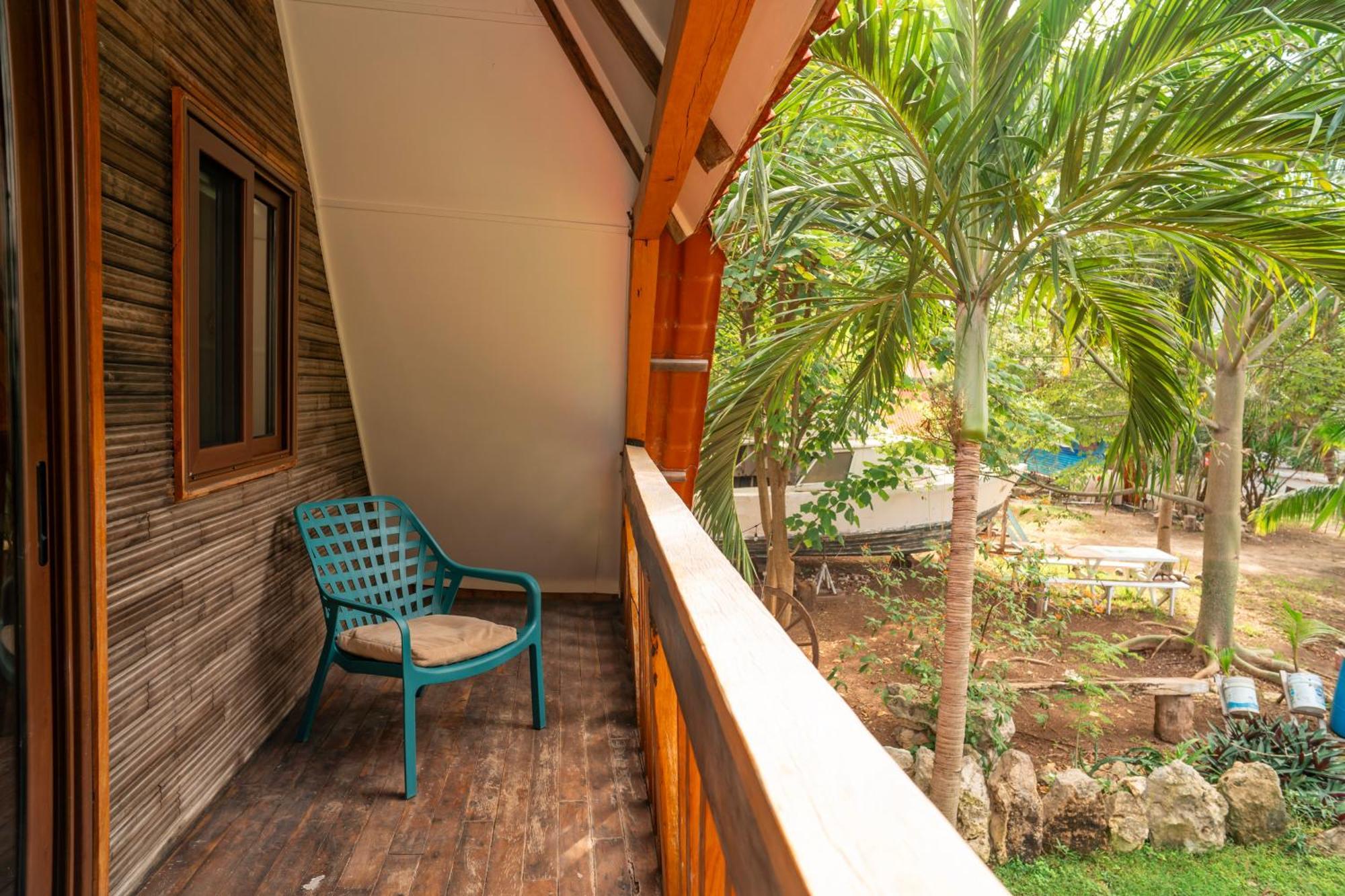 Holiday home Chechen, Wooden In Tropical Garden Isla Mujeres