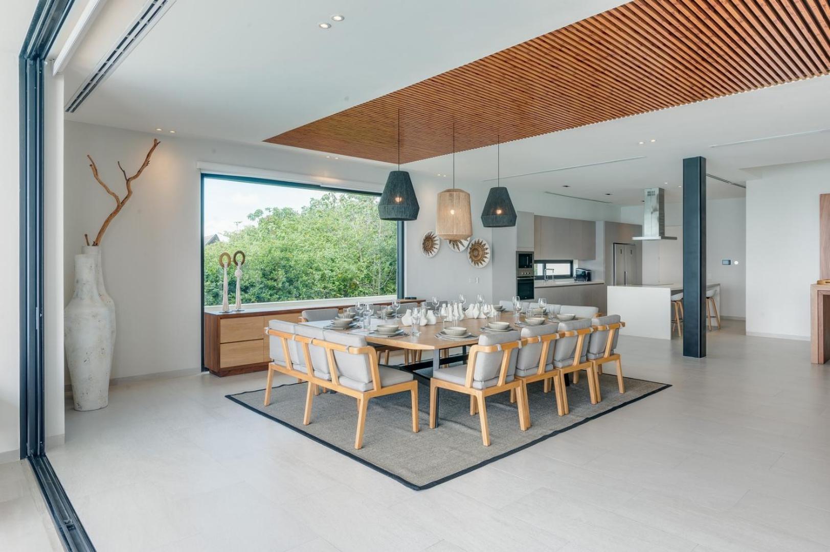 Luxury Oceanfront In Holiday home