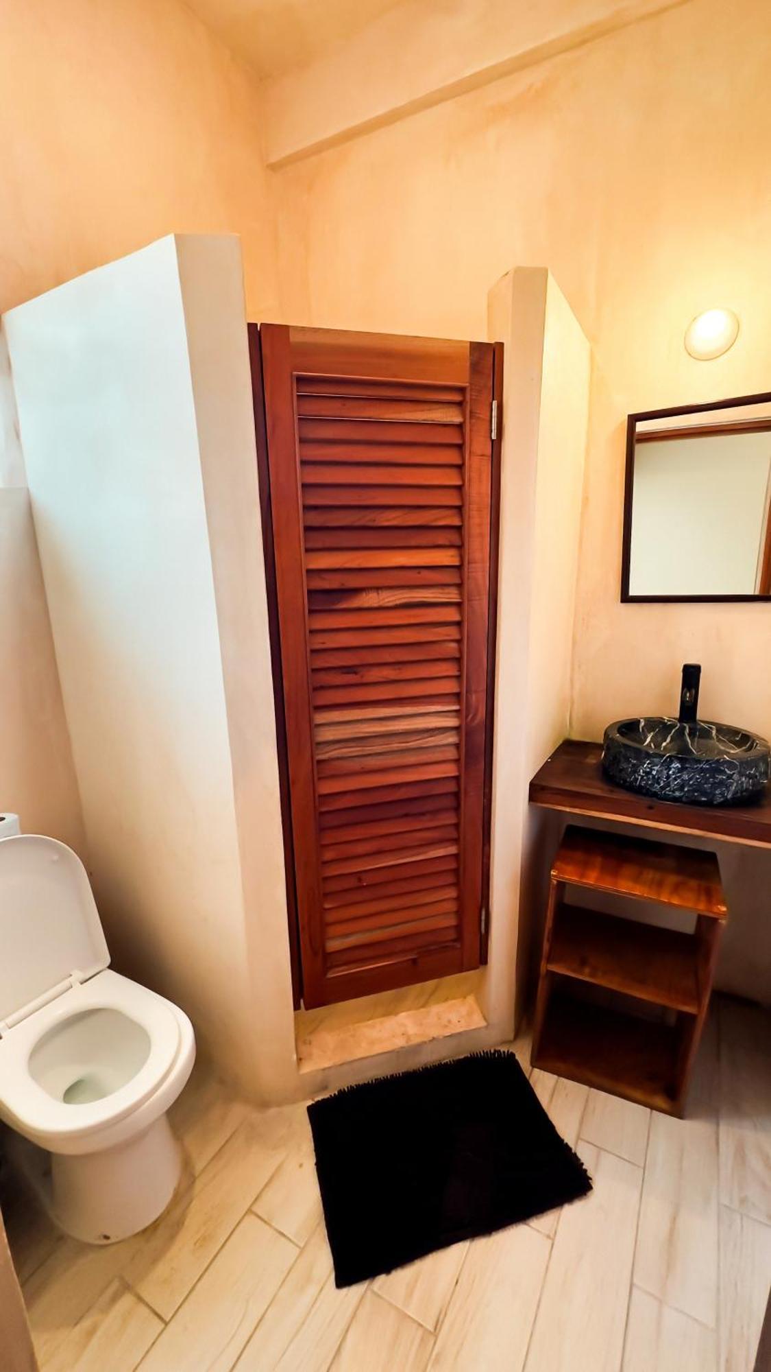 Balu Hotel