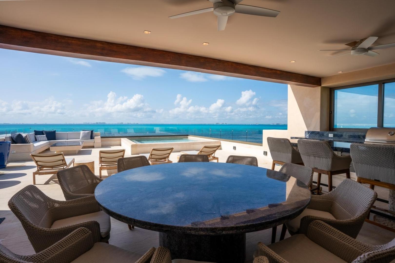 Private Rooftop Honeymoon W/ Private Jacuzzi Isla Mujeres