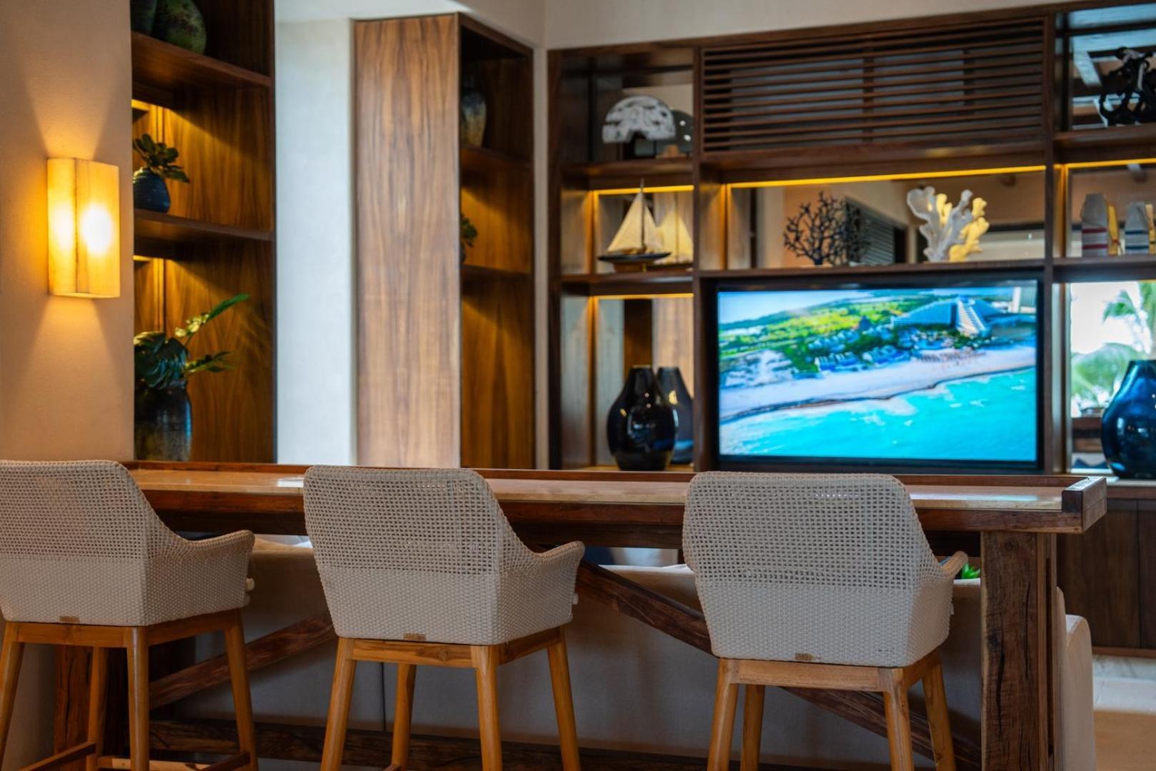 Apartment 4br Luxury Beachfront W/ Heated Pool Isla Mujeres