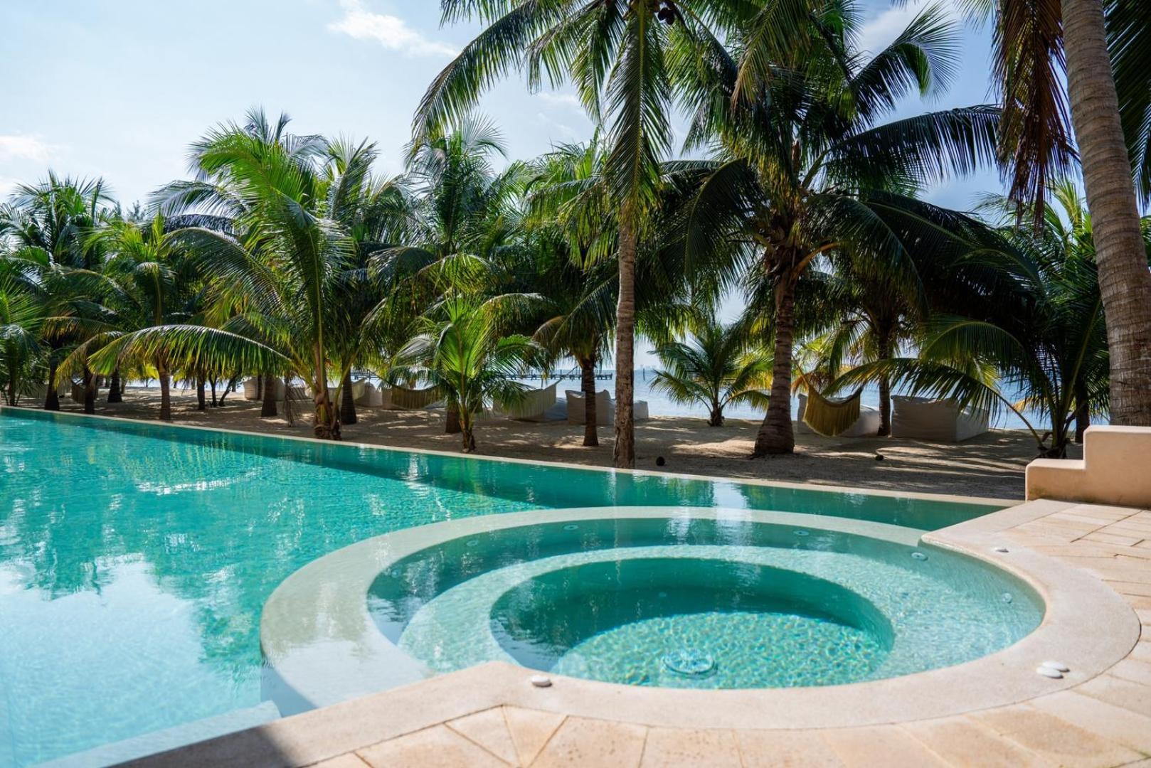 4br Luxury Beachfront W/ Heated Pool * Isla Mujeres