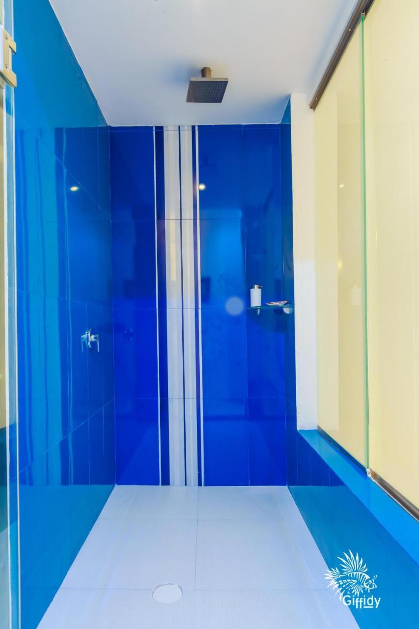 Deep Blue - 103 Holiday home *