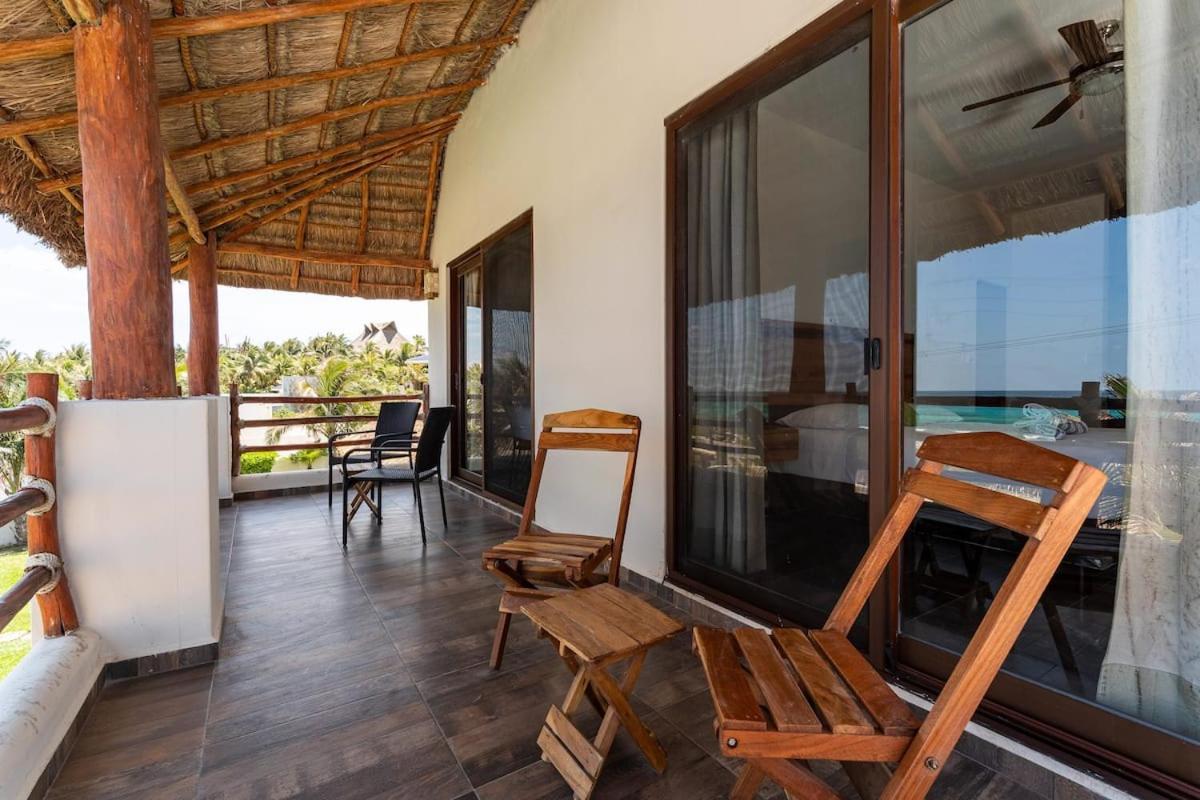 With Ocean View, Pool, Restaurant And Rooftop Casa de férias