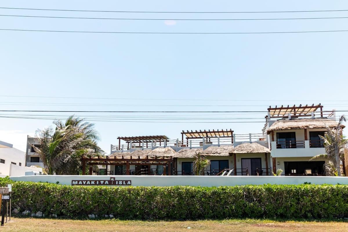 With Ocean View, Pool, Restaurant And Rooftop Casa de férias