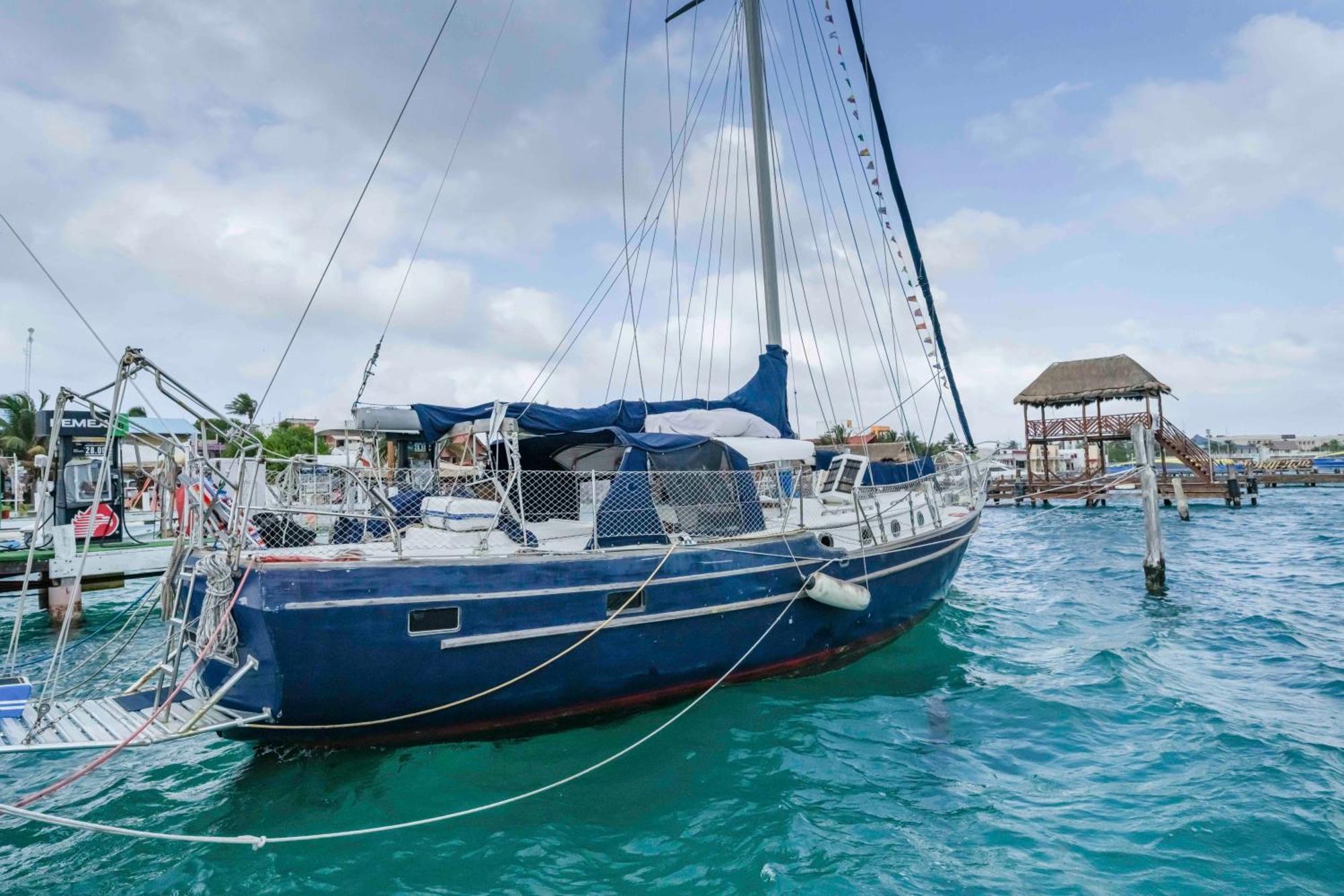 Botel An Island Of Your Own On The Island - The Gemini *