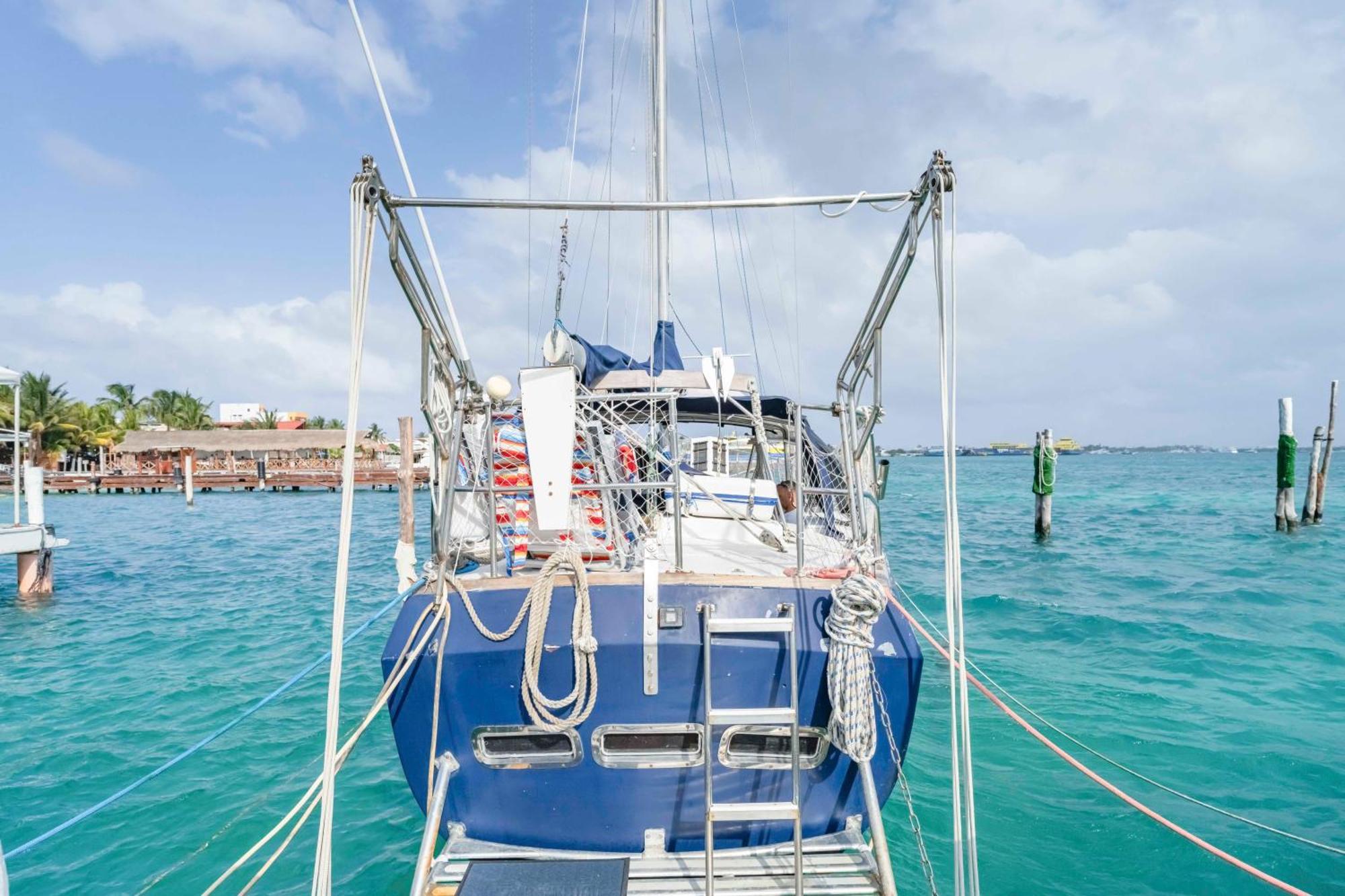 An Island Of Your Own On The Island - The Gemini Botel *