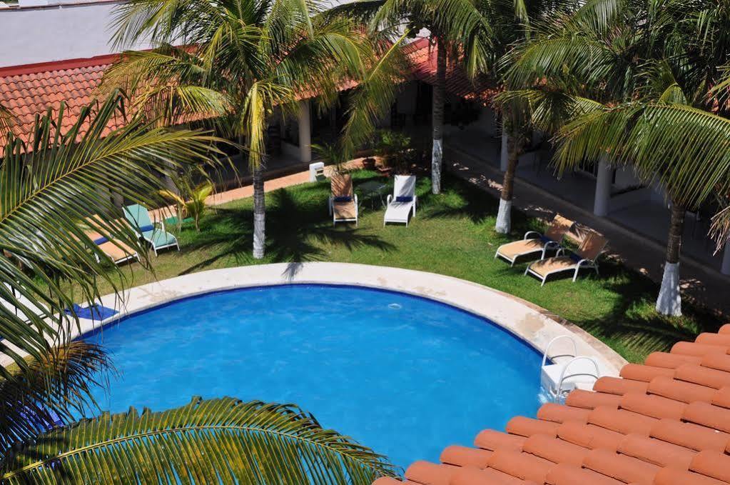 Plaza Almendros Hotel