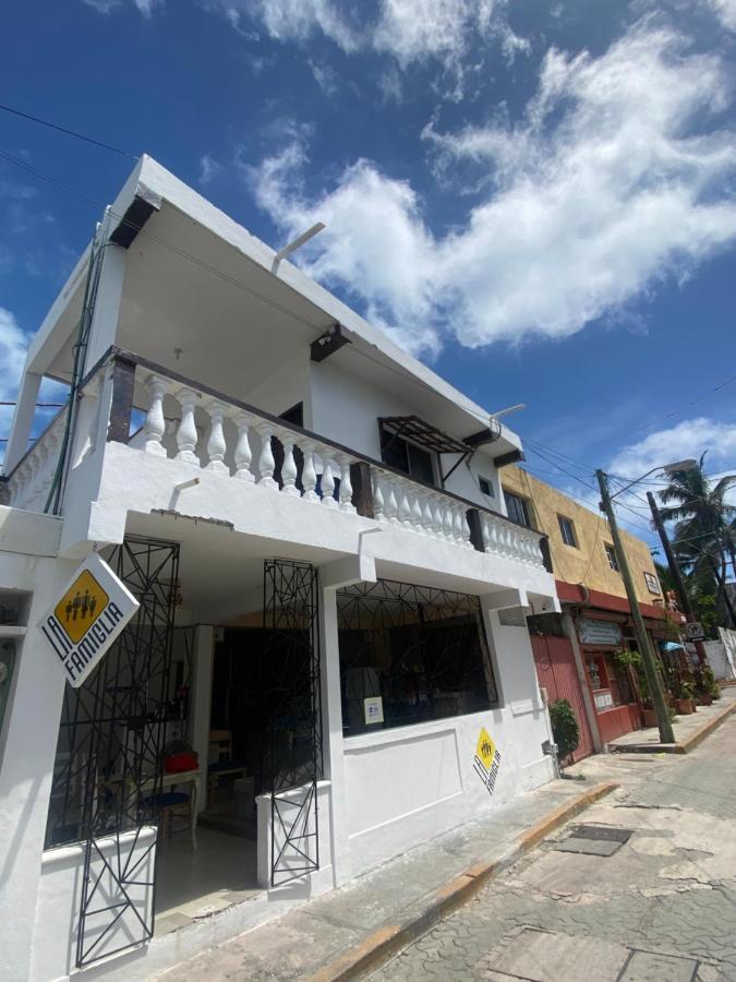 La Famiglia Ilha das Mulheres