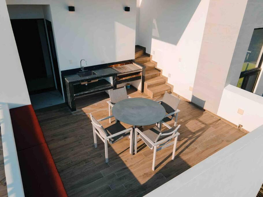 Casa Moderna De 4 Pisos Con Rooftop Vista Al Mar * Ilha das Mulheres
