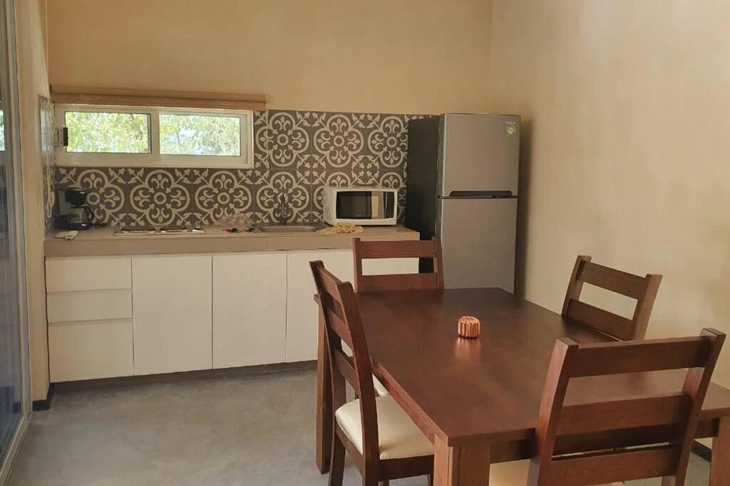 Marysol Beachfront Next To Nomads D2 Apartamento